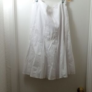 Elegant White Skirt